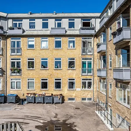 1 Bedroom Amazing In Sv דירה